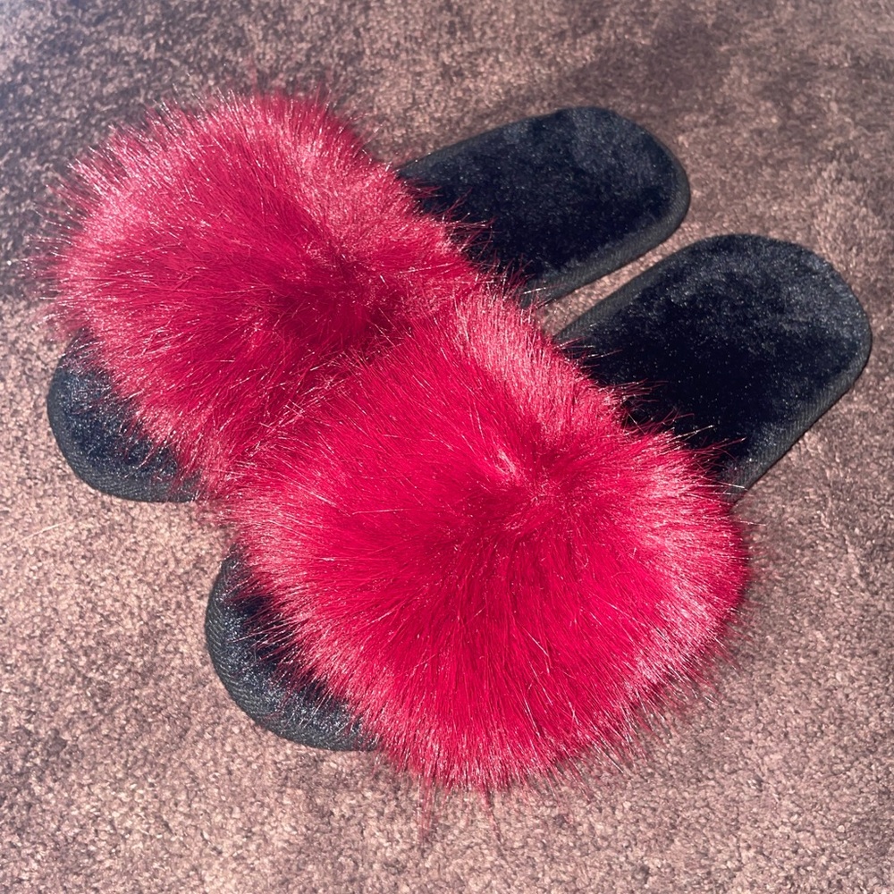 Fuzzy Maroon Slippers 🛒